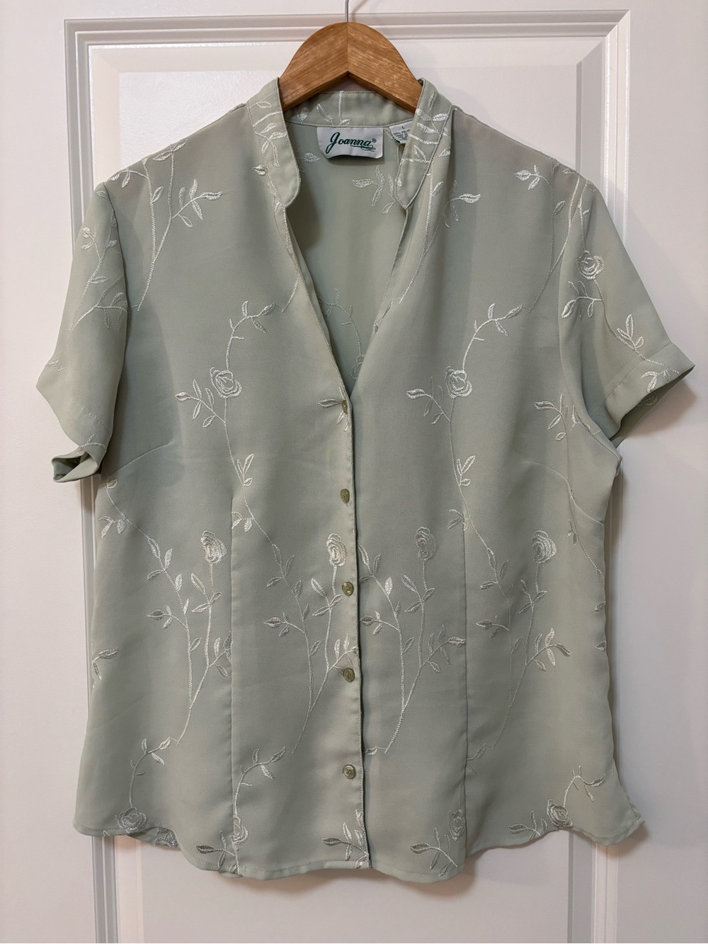Joanna Vintage 80s Sage Green Floral Embroidered Button Front Top, Size L